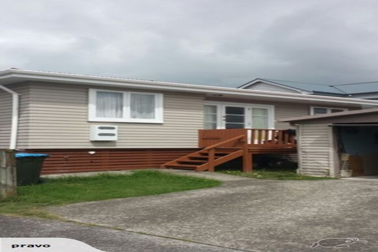 Photo of property in 102 Wolverton Street, Blockhouse Bay, Auckland, 0600