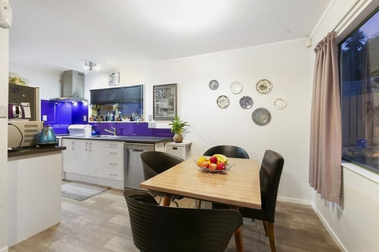 Photo of property in 10b Resolution Road, Welcome Bay, Tauranga, 3112