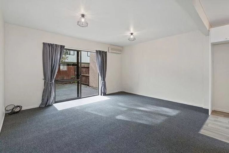 Photo of property in 3/35 Brockworth Place, Riccarton, Christchurch, 8011