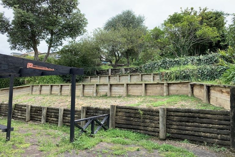 Photo of property in 88 Stapleford Crescent, Browns Bay, Auckland, 0630