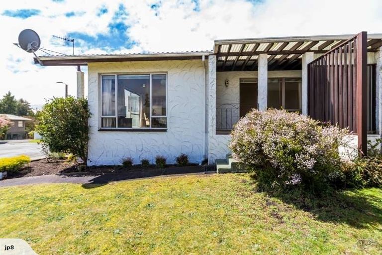 Photo of property in 2/15 Hilden Place, Hilltop, Taupo, 3330