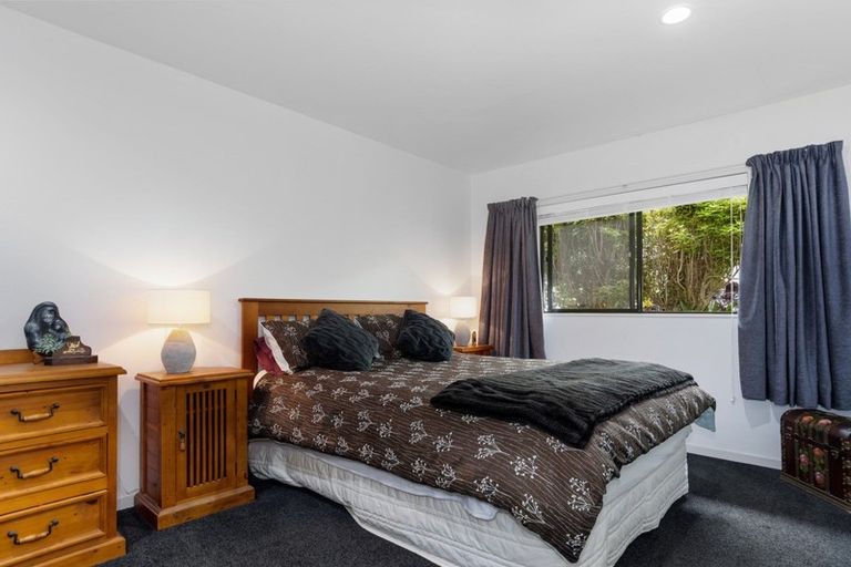 Photo of property in 28 Roretana Drive, Athenree, Katikati, 3177