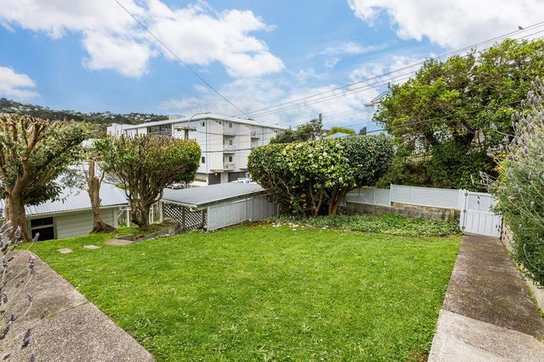 Photo of property in 71 Herald Street, Berhampore, Wellington, 6023