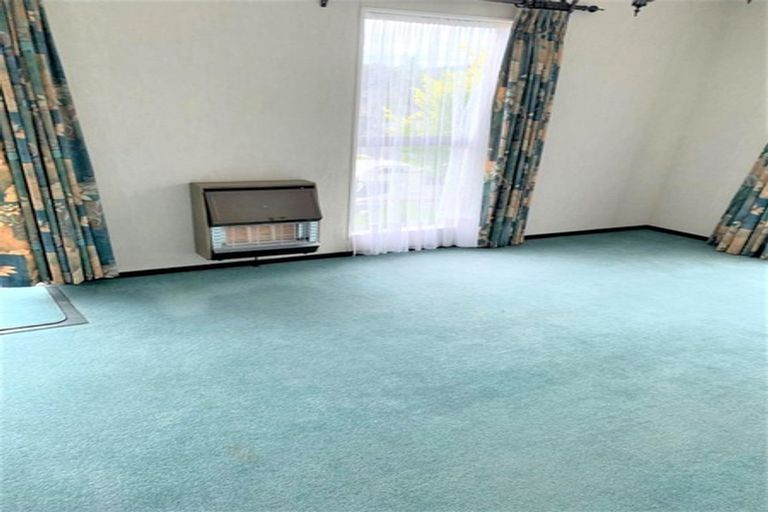 Photo of property in 6 Pioneer Grove, Silverstream, Upper Hutt, 5019