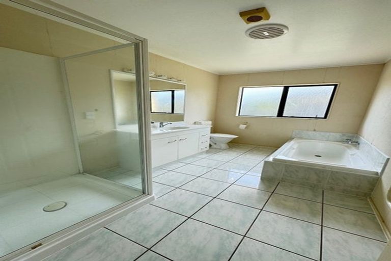 Photo of property in 7 Boderg Way, East Tamaki, Auckland, 2016