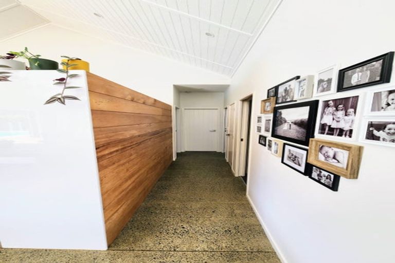 Photo of property in 6 Sophia Place, Karaka, Papakura, 2113