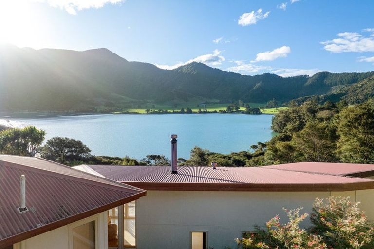 Photo of property in 19 St Omer Road, Saint Omer, Picton, 7282