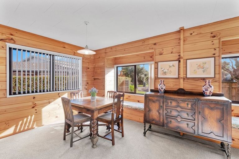 Photo of property in 9 Melanie Place, Orewa, 0931