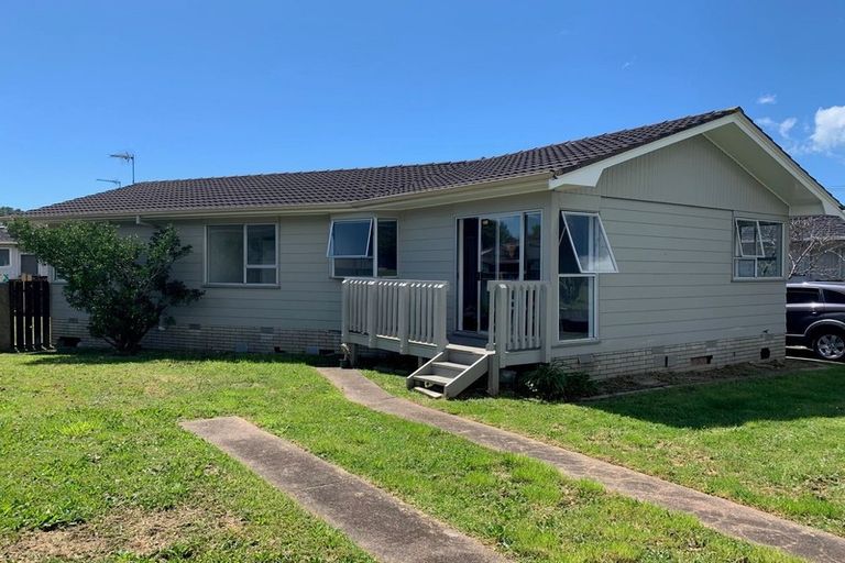 Photo of property in 6 Blanche Way, Half Moon Bay, Auckland, 2012