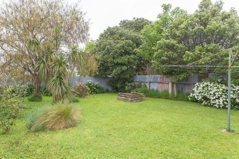 Photo of property in 62 Cole Street, Dannevirke, 4930