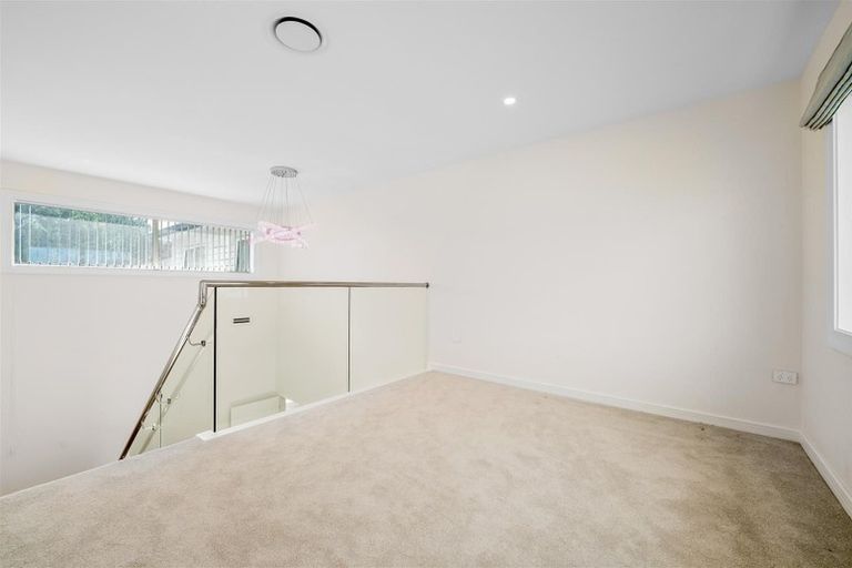 Photo of property in 52 Resolution Drive, Gulf Harbour, Whangaparaoa, 0930