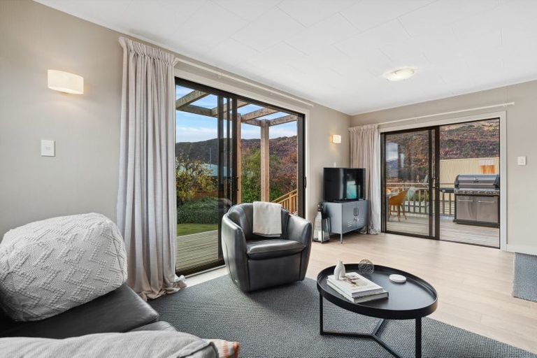 Photo of property in 32 Hood Crescent, Arrowtown, 9302