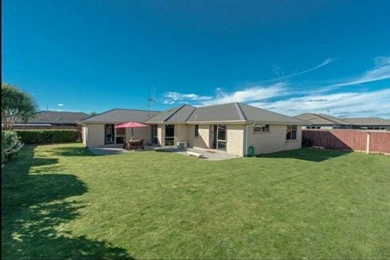 Photo of property in 10 Alderwick Place, Rototuna North, Hamilton, 3210