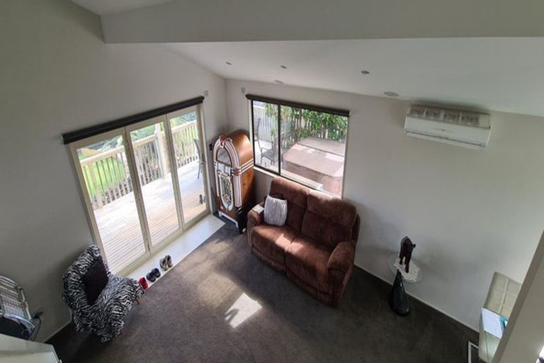 Photo of property in 3 The Terrace, Herald Island, Auckland, 0618