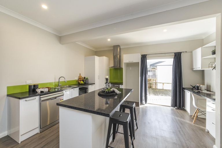 Photo of property in 849 Main Street, Roslyn, Palmerston North, 4414