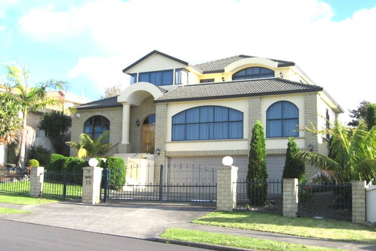 Photo of property in 15 Tumbridge Place, Somerville, Auckland, 2014