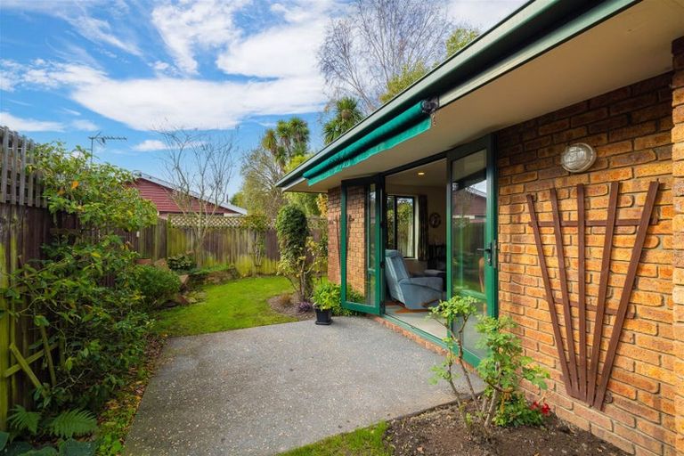 Photo of property in 6 Tulip Lane, Spreydon, Christchurch, 8024