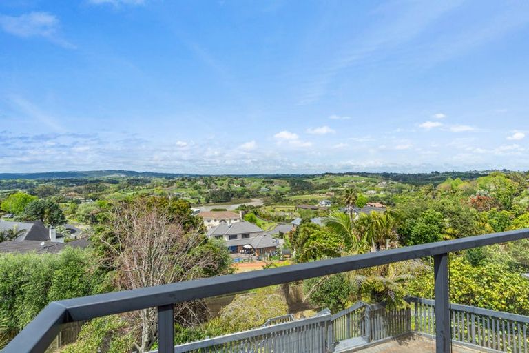 Photo of property in 137 Sandspit Road, Shelly Park, Auckland, 2014
