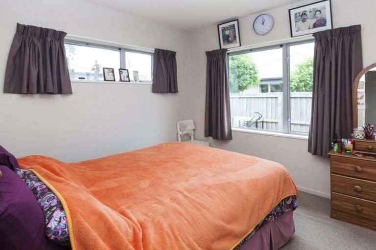 Photo of property in 4/4 Saint Peters Close, Woolston, Christchurch, 8062