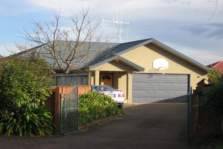 Photo of property in 6 Genoa Close, Flagstaff, Hamilton, 3210