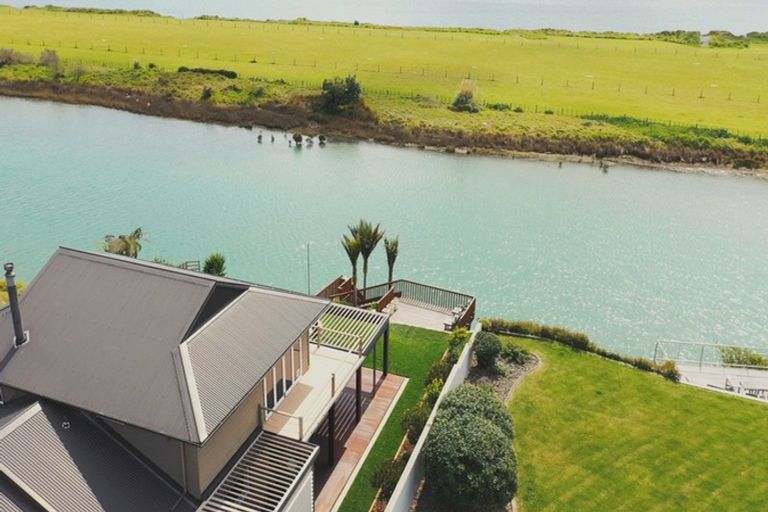 Photo of property in 3 Nihinihi Avenue, Raglan, 3225