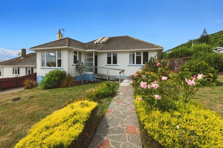 Photo of property in 5 Waiho Terrace, Elsdon, Porirua, 5022