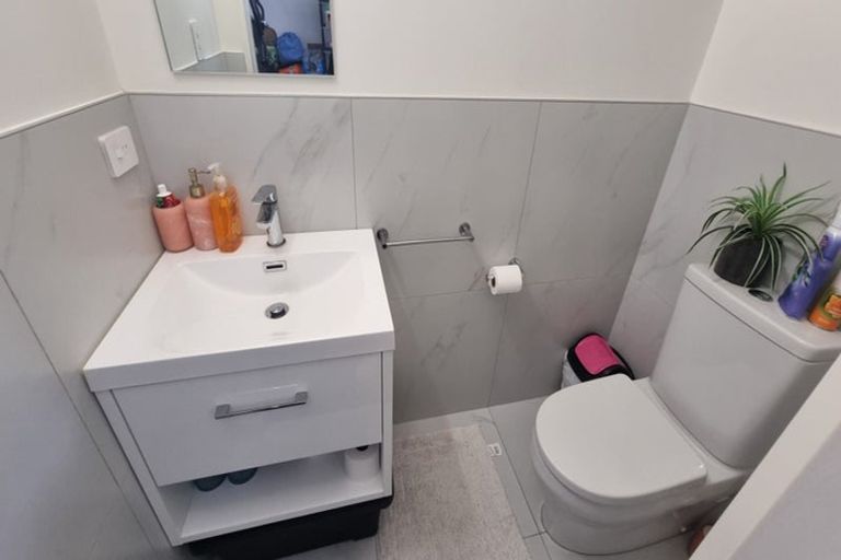 Photo of property in 64 Landscape Road, Papatoetoe, Auckland, 2025