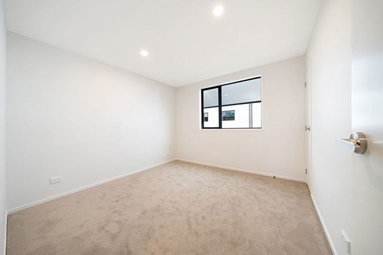 Photo of property in 13 Clay Works Lane, New Lynn, 0600