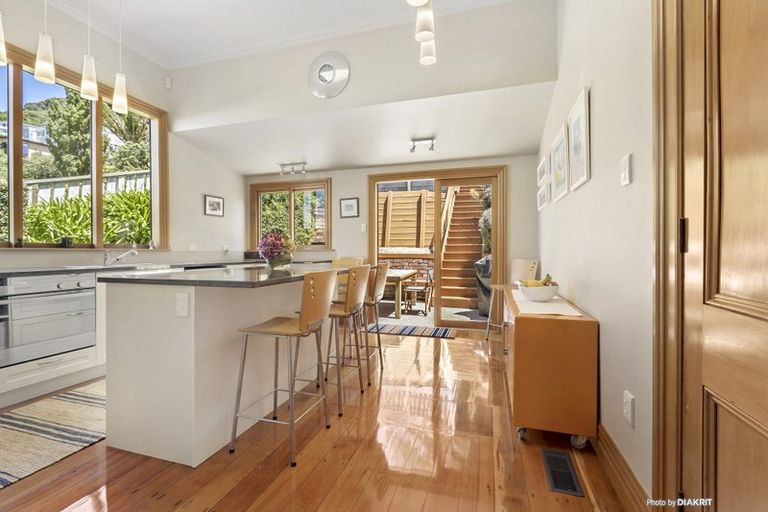 Photo of property in 33 Upper Bourke Street, Kilbirnie, Wellington, 6022