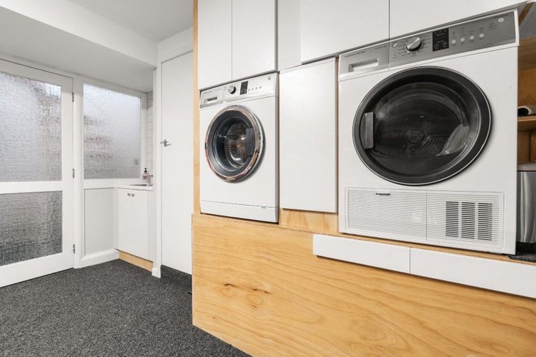 Photo of property in 38 Windsor Road, Maeroa, Hamilton, 3200