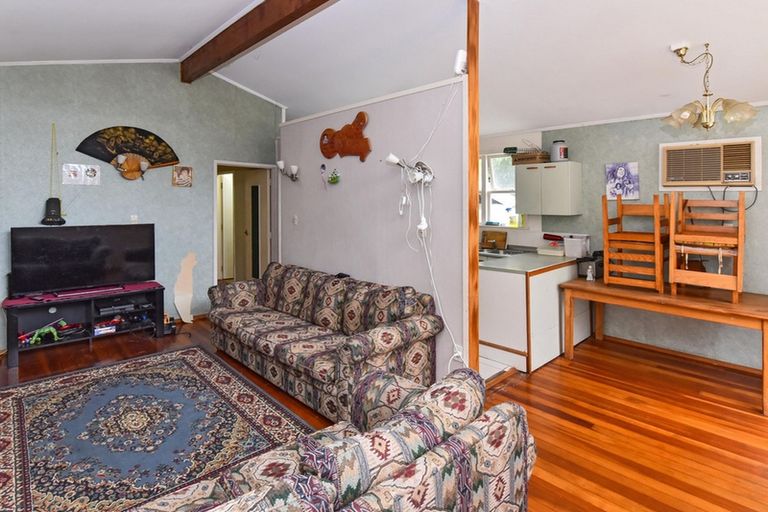 Photo of property in 6 Selsey Lane, Manurewa, Auckland, 2102