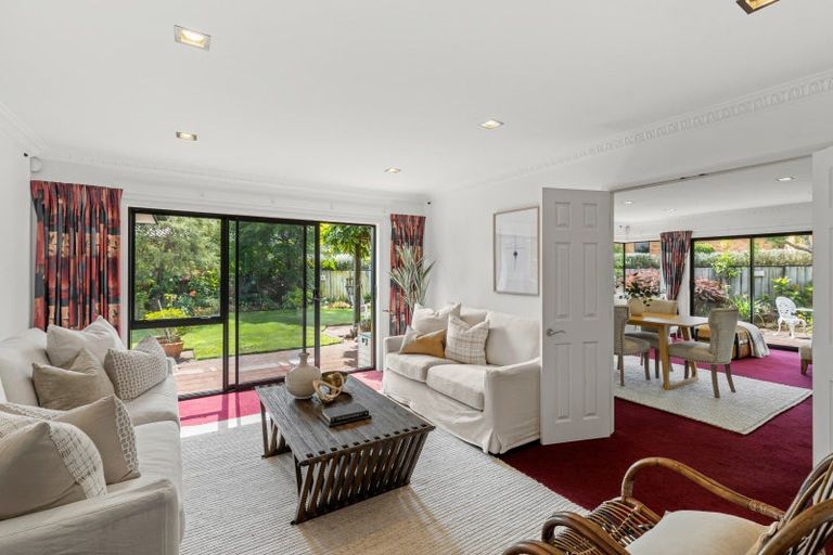 Photo of property in 6 Anderson Way, Highlands Park, New Plymouth, 4312