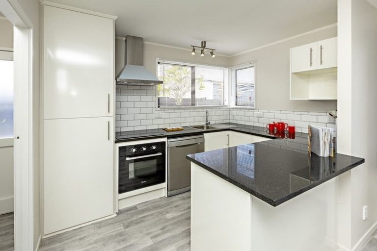 Photo of property in 10 Darnell Crescent, Clover Park, Auckland, 2019