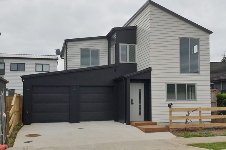 Photo of property in 21 Kabardin Street, Karaka, Papakura, 2113