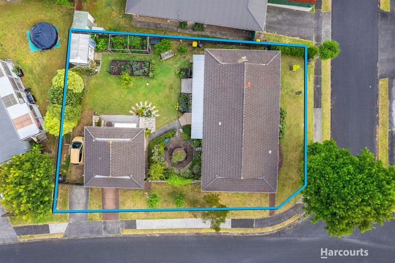 Photo of property in 4 Harbour Crest Drive, Waiuku, 2123