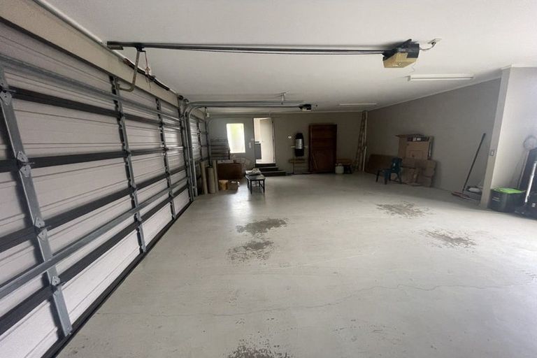 Photo of property in 9 Armstrong Farm Drive, East Tamaki Heights, Auckland, 2016