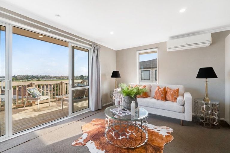 Photo of property in 148a Aviemore Drive, Highland Park, Auckland, 2010