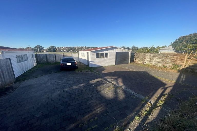 Photo of property in 132 Cascades Road, Pakuranga Heights, Auckland, 2010