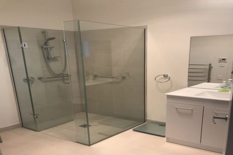 Photo of property in 1/5 Florance Place, Parklands, Christchurch, 8083