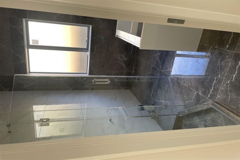 Photo of property in 9 James Elliot Way, Pokeno, 2402