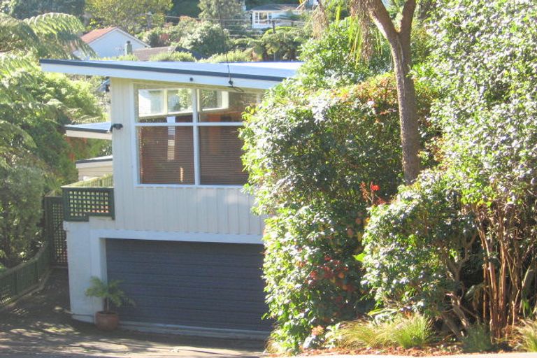 Photo of property in 19 Delhi Crescent, Khandallah, Wellington, 6035