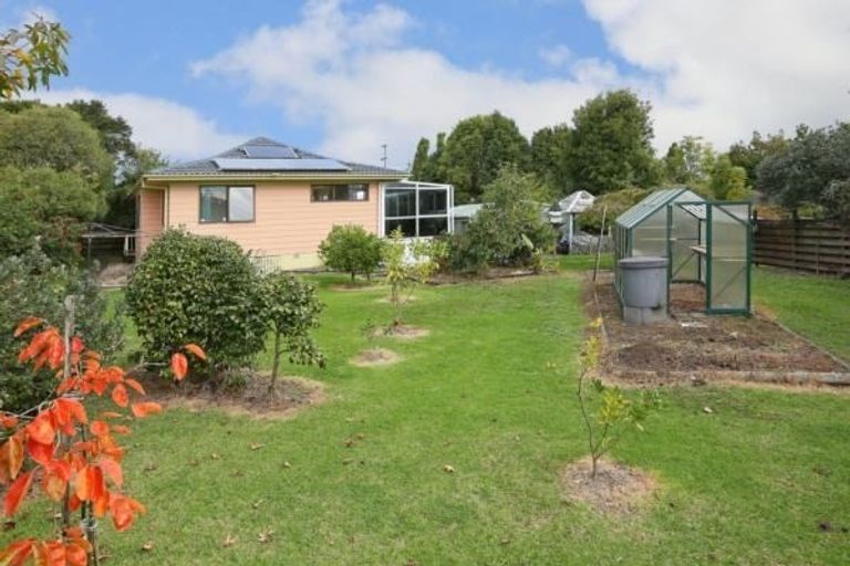 Photo of property in 565 Swanson Road, Ranui, Auckland, 0612