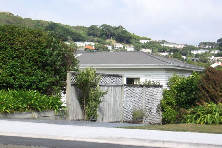 Photo of property in 18 Lucknow Terrace, Khandallah, Wellington, 6035