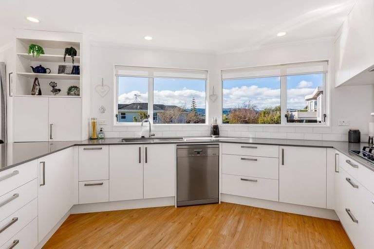 Photo of property in 3 Inlet Waters, Whitby, Porirua, 5024