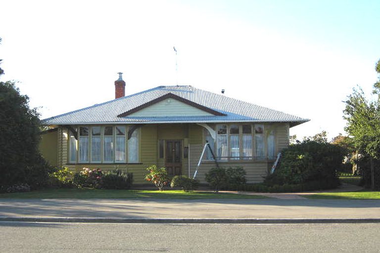 Photo of property in 27 Raymond Street, West End, Timaru, 7910
