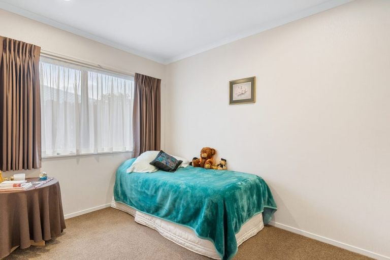 Photo of property in 2/16 Travers Place, Northpark, Auckland, 2013
