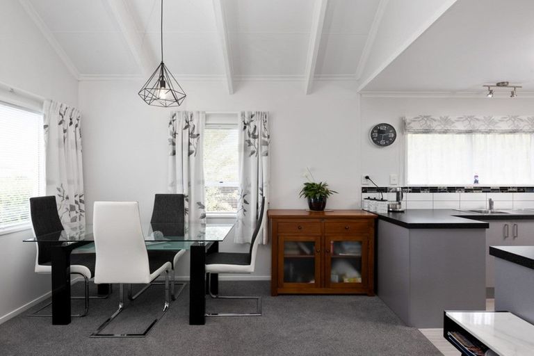 Photo of property in 18 Shirtliff Street, Riversdale, Blenheim, 7201