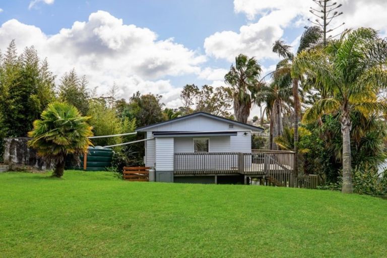 Photo of property in 26 Cedar Terrace, Stanmore Bay, Whangaparaoa, 0932