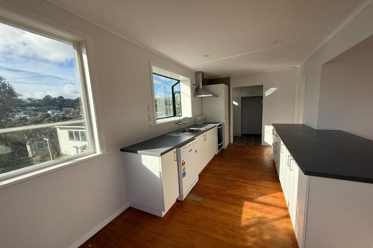 Photo of property in 3 Passive Grove, Ascot Park, Porirua, 5024