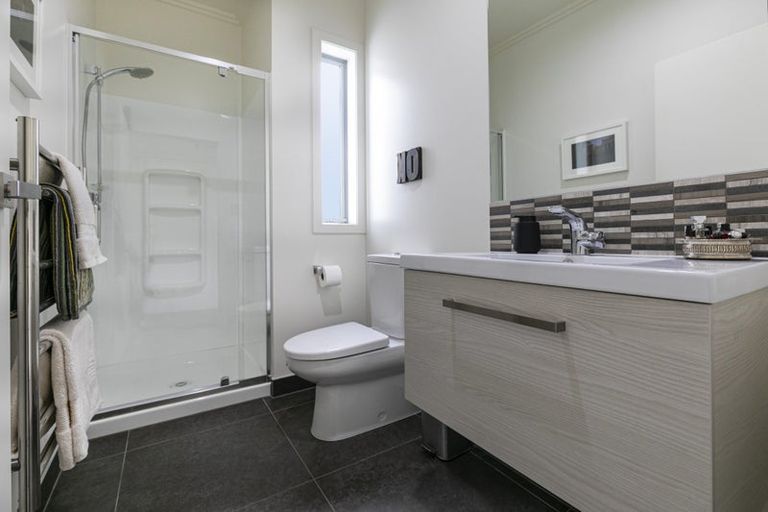 Photo of property in 19 Harakeke Road, Hobsonville, Auckland, 0616